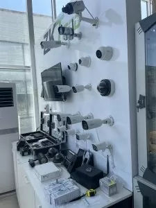 İT avadanlıqları və elektrik avadanlıqları